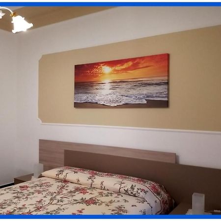 La Casa Di Anna A Due Passi Dal Mare... E Non Solo Vado Ligure Exterior foto